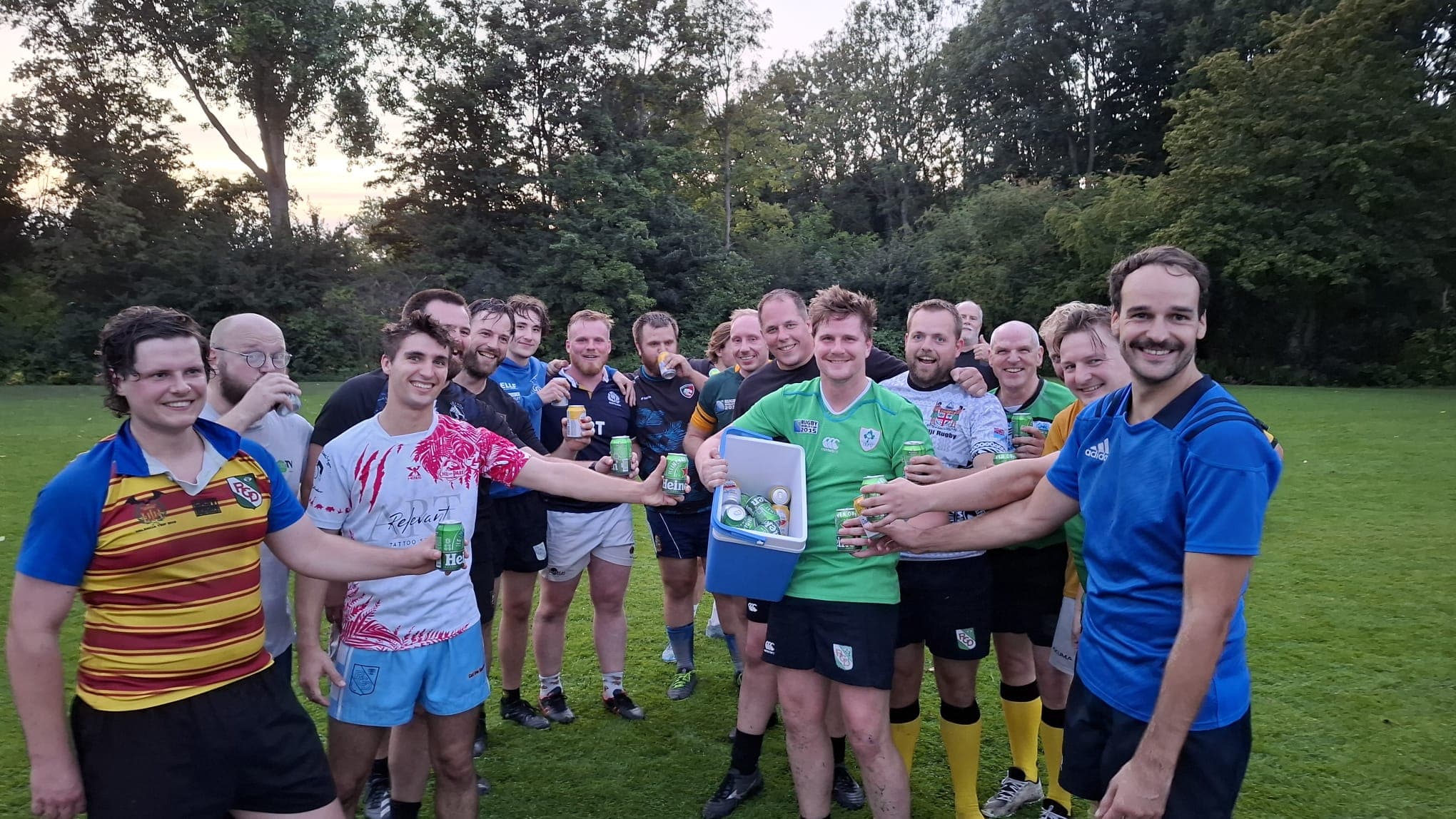 Koelbox vol bier? Actie-aanvraag goedgekeurd! Dien zelf iets in via cv100.rcdelft.nl/actie-aanvragen